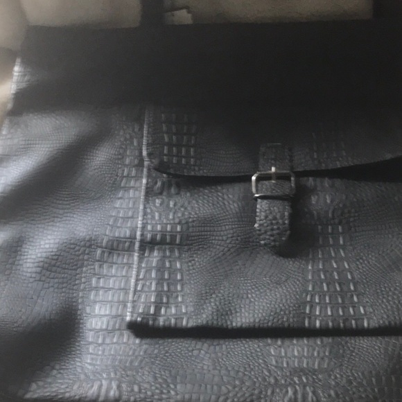 Handbag 👜 - Picture 3 of 4